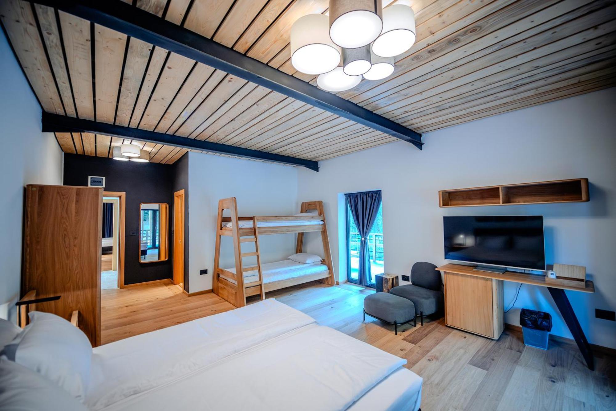 Hotel Complexul Turistic Cheile Butii Cîmpu lui Neag Zewnętrze zdjęcie